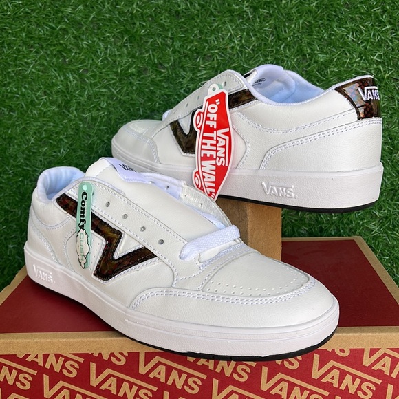 Vans Lowland Cc
(Big Reptile) Tr Wht/Red
VNOATZY909 WMNS sneakers - Picture 9 of 16